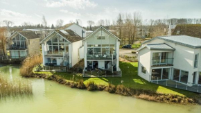 Lakeside property with spa on a nature reserve Bryony HM35